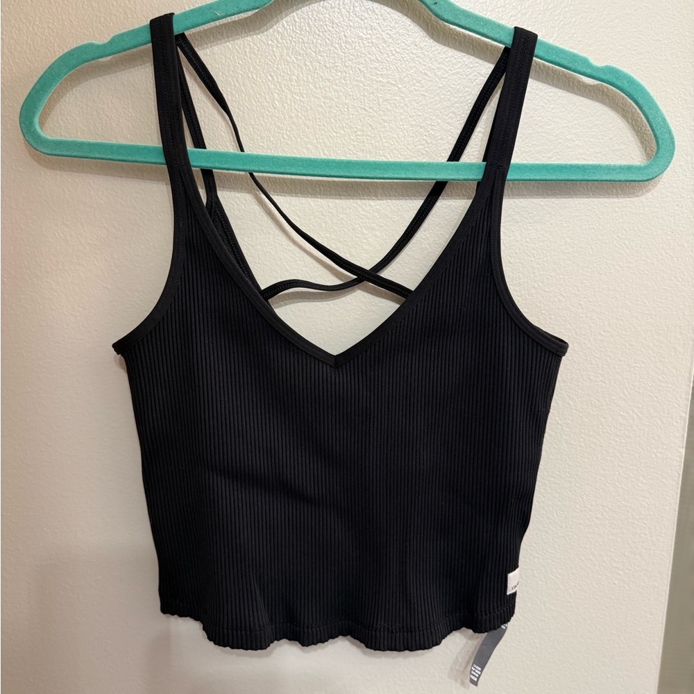 Vuori Black Ribbed Cropped Tank